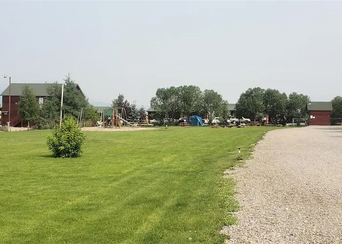 Wolf Den Log And Rv Park Motel Thayne