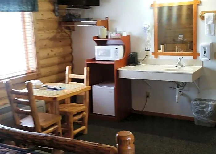 Wolf Den Log And Rv Park Motel Thayne