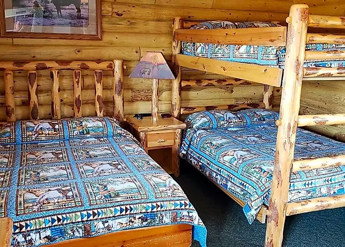 Wolf Den Log And Rv Park Motel Thayne